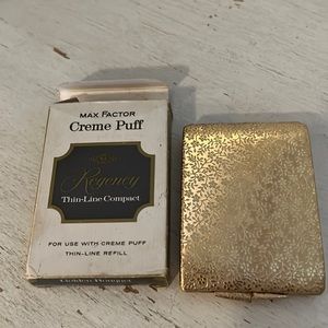 NWT Vintage Max Factor crème puff compact in box